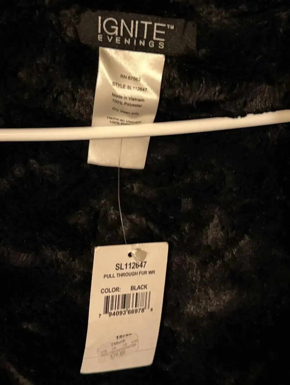 Ignite Evenings NWT Elegant Old Money Black Faux Fur Pull-Through Wrap Shawl